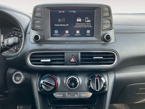 Used 2019 Hyundai Kona SEL image 13