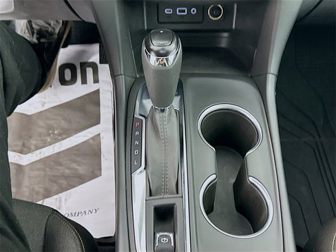 Used 2021 Chevrolet Equinox LT image 17