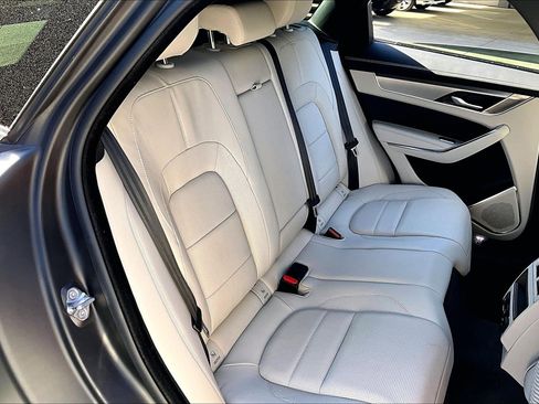 Used 2024 Jaguar F-PACE R-Dynamic S image 21