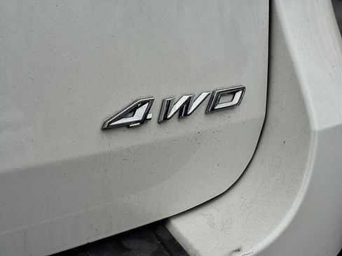 Used 2023 Ford Explorer Limited w/ Equipment Group 301A image 33