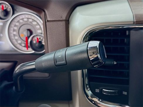 Used 2018 RAM 2500 Laramie w/ Convenience Group image 17