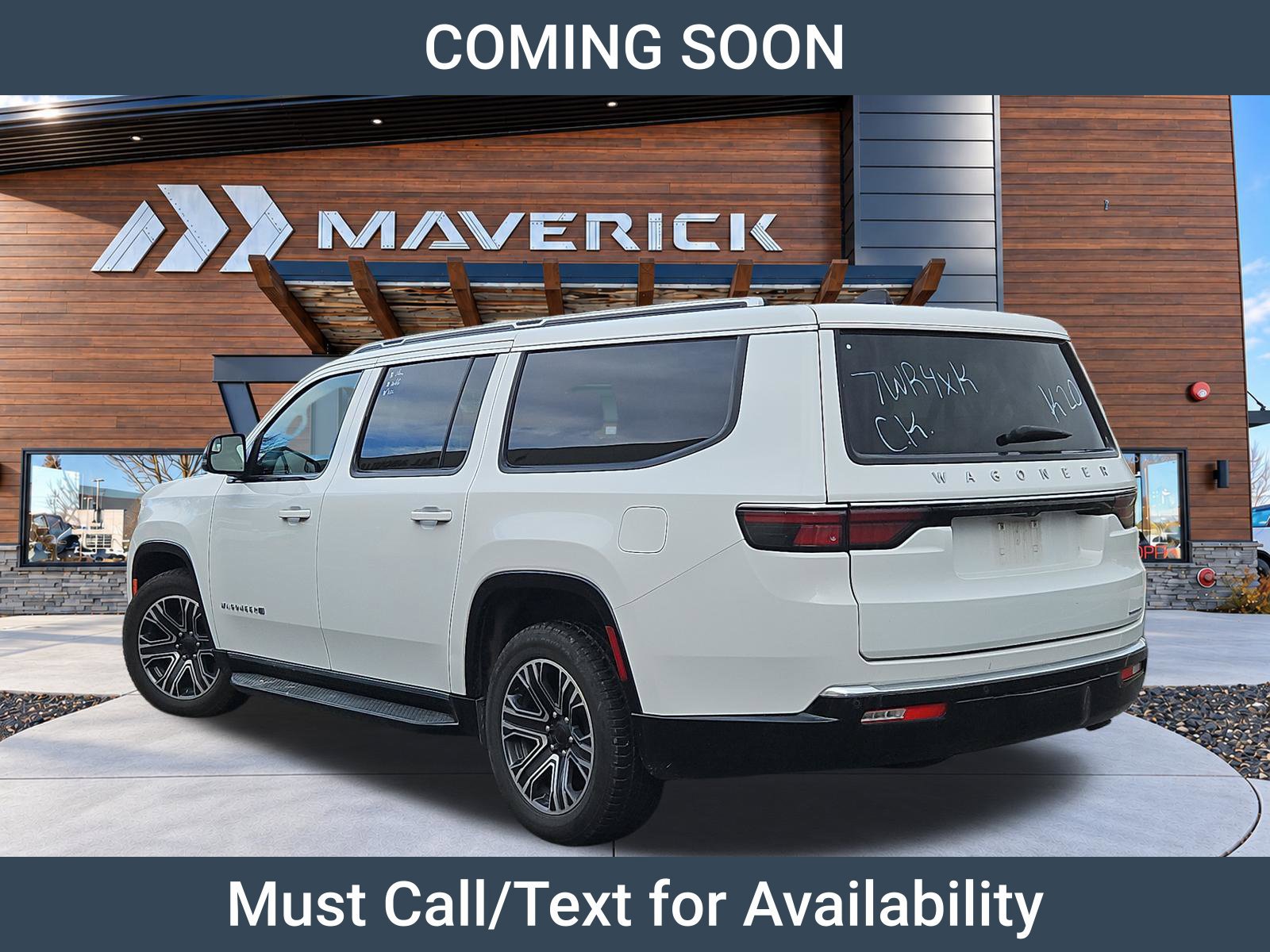Used 2024 Jeep Wagoneer L Series II AWD/4WD image 2