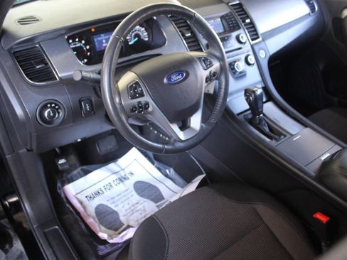 Used 2017 Ford Taurus SEL image 16