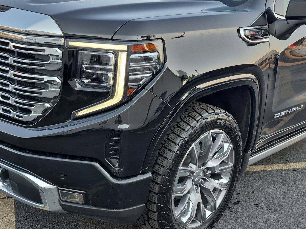 Used 2024 GMC Sierra 1500 Denali AWD/4WD image 9