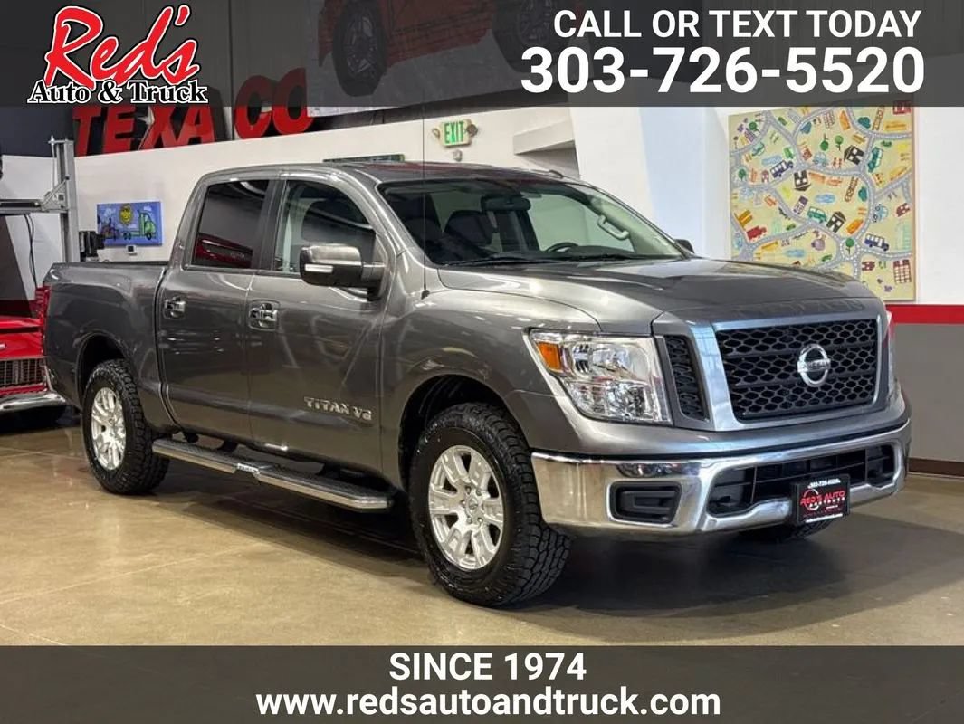 Used 2019 Nissan Titan SV AWD/4WD image 1