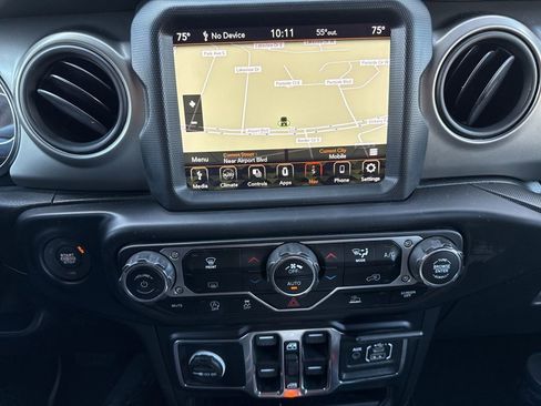 Used 2021 Jeep Wrangler Unlimited Sport image 10