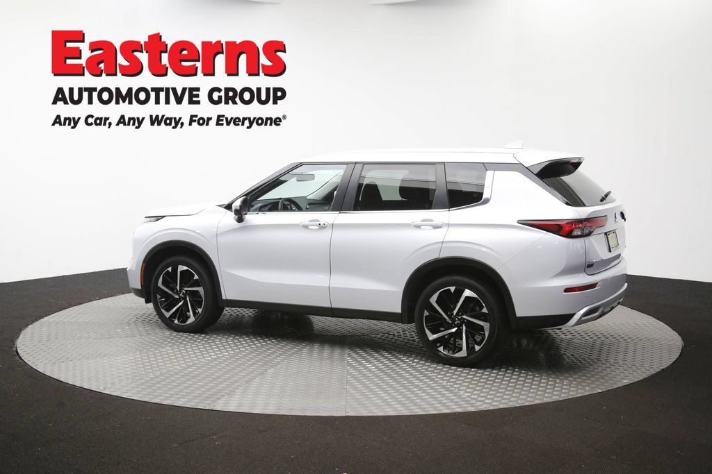 Used 2024 Mitsubishi Outlander SE AWD/4WD image 65