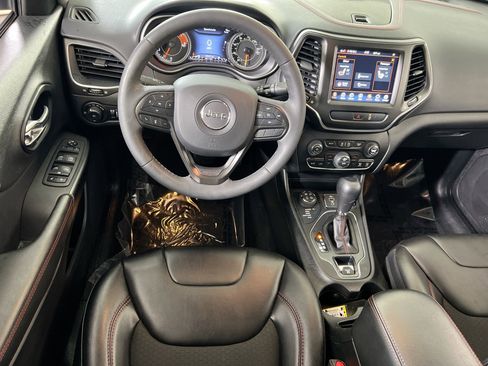 Used 2022 Jeep Cherokee Trailhawk image 21