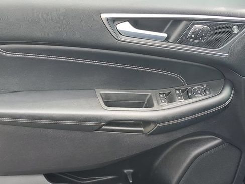 Used 2022 Ford Edge Titanium w/ Equipment Group 301A AWD/4WD image 16