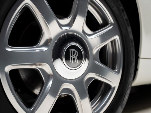 Used 2013 Rolls-Royce Phantom Drophead Coupe image 25