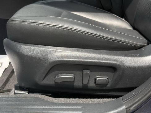 Used 2016 Subaru Legacy 2.5i Limited AWD/4WD image 13