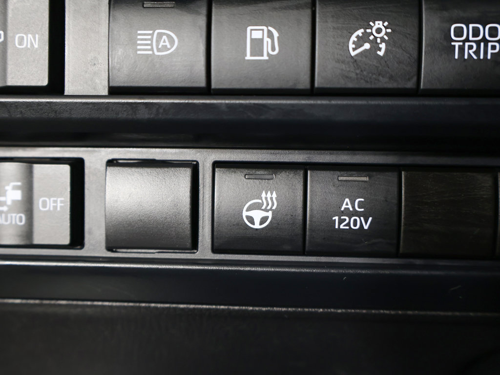 Used 2024 Toyota Tundra Capstone AWD/4WD image 45