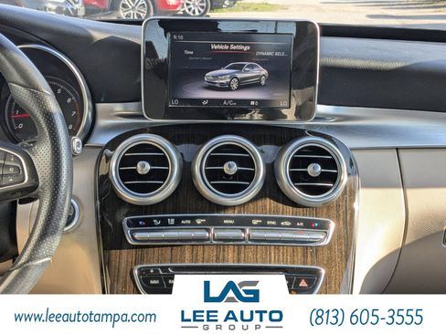 Used 2018 Mercedes-Benz C 300 Sedan w/ Premium Package image 17