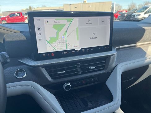 Used 2025 Ford Explorer Platinum w/ Ultimate Package image 19