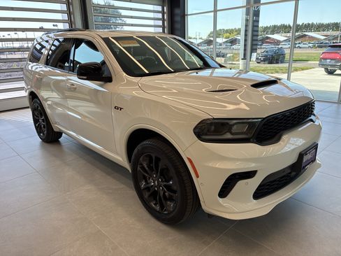 Certified 2025 Dodge Durango GT AWD/4WD image 4