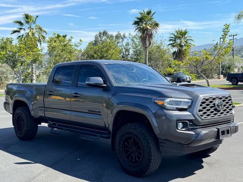 Used 2022 Toyota Tacoma TRD Sport w/ Technology Package image 1