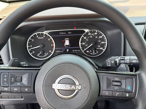 Certified 2022 Nissan Rogue SV AWD/4WD image 9