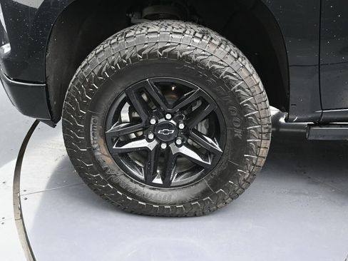 Used 2022 Chevrolet Silverado 1500 LT Trail Boss AWD/4WD image 11