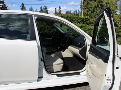 Used 2010 Subaru Legacy 2.5i AWD/4WD image 13