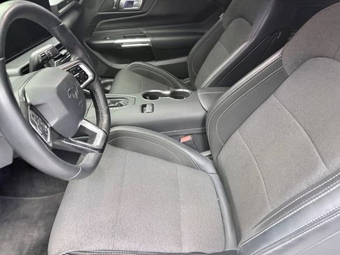 Used 2025 Ford Mustang GT RWD image 9
