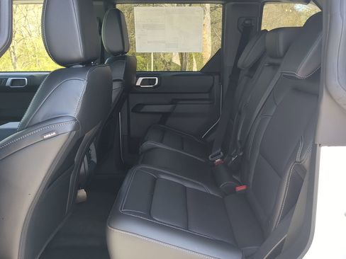 New 2026 Ford Bronco Outer Banks image 12