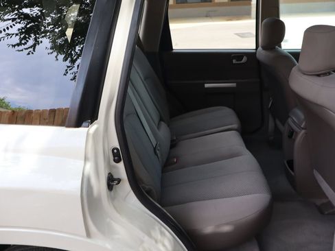 Used 2008 Mitsubishi Endeavor LS AWD/4WD image 21