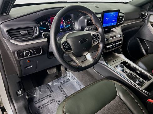 Used 2023 Ford Explorer Timberline w/ Timberline Technology Package AWD/4WD image 9