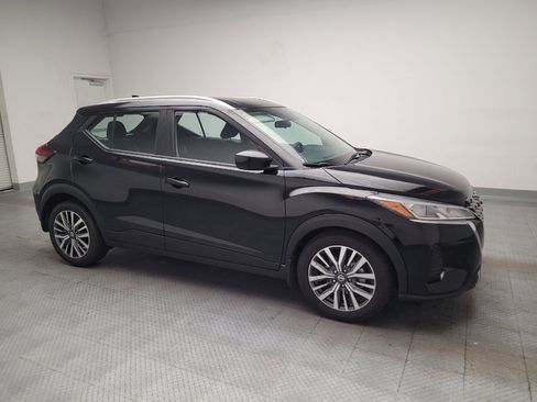 Used 2021 Nissan Kicks SV FWD image 11