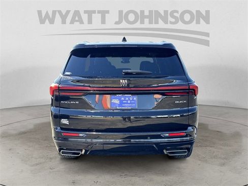 Used 2025 Buick Enclave Sport Touring image 4
