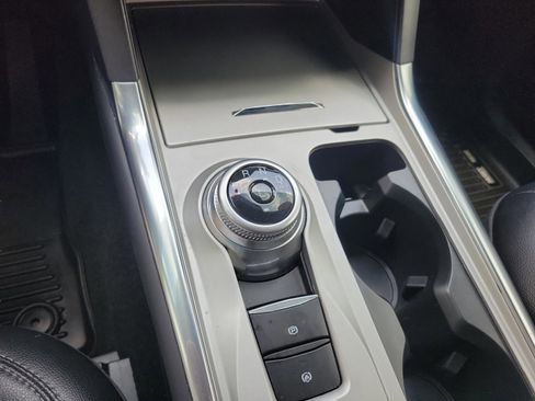 Used 2023 Ford Explorer Limited w/ Limited Technology Package RWD image 31