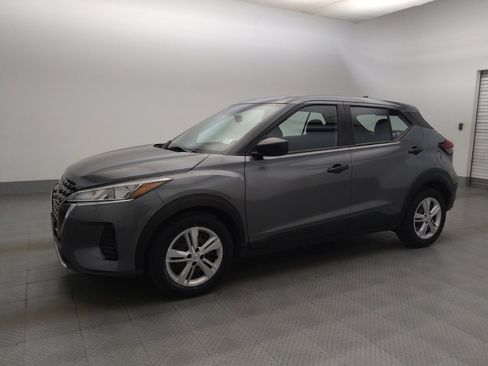 Used 2023 Nissan Kicks S FWD image 2