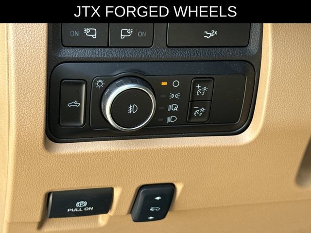 Used 2024 Ford F350 Lariat w/ Lariat Ultimate Package AWD/4WD image 22
