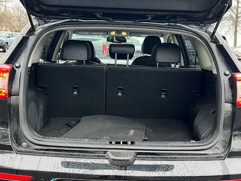 Used 2018 Kia Niro EX Premium image 12