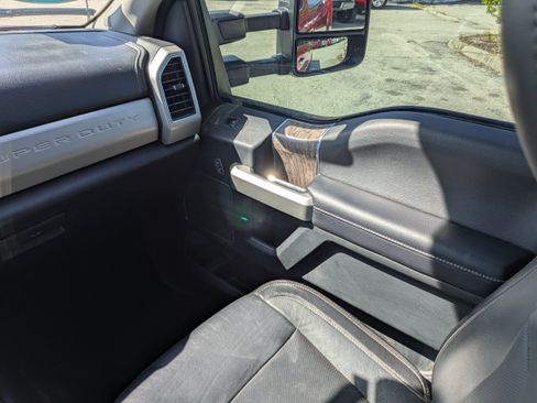Used 2019 Ford F250 Lariat w/ Chrome Package AWD/4WD image 17