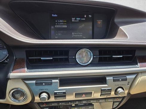 Used 2016 Lexus ES 350 w/ Premium Package w/Wood Trim FWD image 13