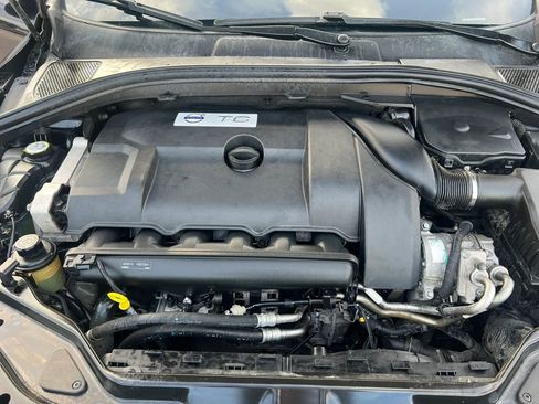 Used 2014 Volvo XC60 T6 R-Design AWD/4WD image 32