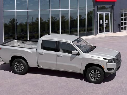 New 2026 Nissan Frontier SV w/ Tow Package AWD/4WD image 7