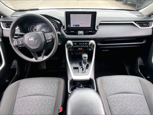 Used 2024 Toyota RAV4 XLE image 21