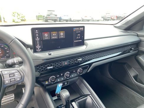 Used 2023 Honda Accord Sport image 39