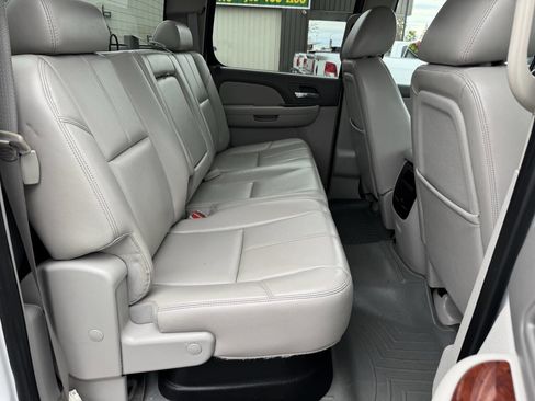 Used 2011 Chevrolet Silverado 3500 LTZ w/ LTZ Plus Package image 18
