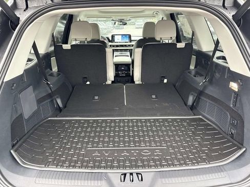 New 2026 Lincoln Aviator AWD w/ Jet Appearance Package image 12