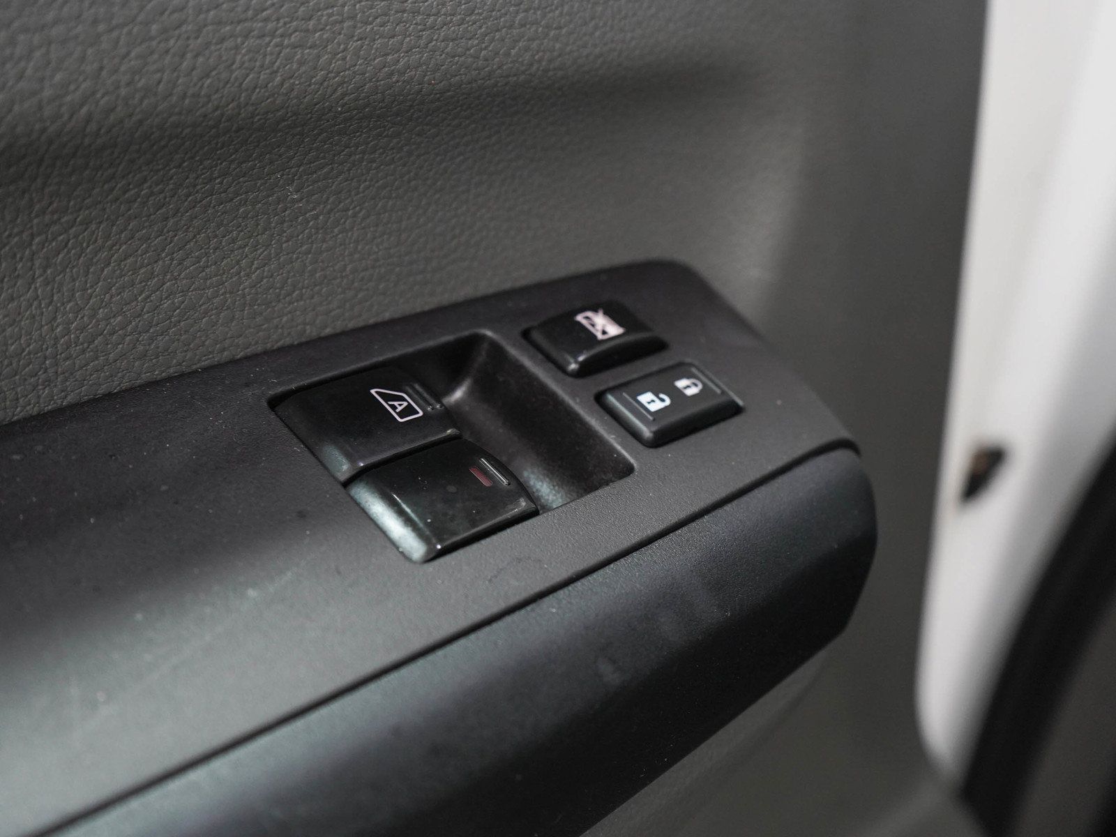 Used 2018 Nissan NV 2500 SV w/ Navigation Package RWD image 15