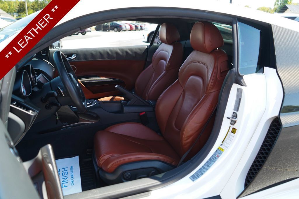 Used 2012 Audi R8 V10 AWD/4WD image 6