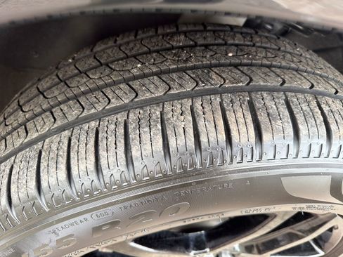 Used 2019 Chevrolet Traverse Premier w/ Redline Edition image 12