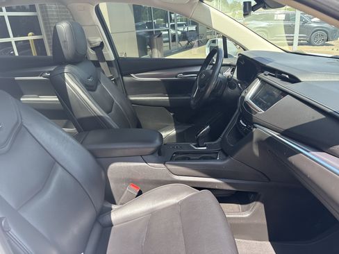 Used 2018 Cadillac XT5 Luxury w/ Driver Awareness Package AWD/4WD image 33