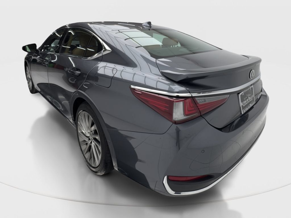 Used 2023 Lexus ES 300h w/ Accessory Package (Z1) FWD image 11