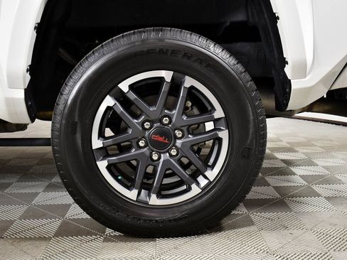 Used 2024 Toyota Tacoma TRD Sport image 22