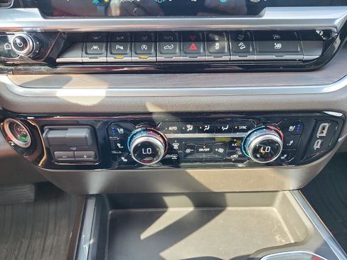 Certified 2022 GMC Sierra 1500 SLT w/ SLT Premium Plus Package image 21