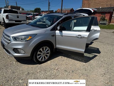 Used 2019 Ford Escape SEL AWD/4WD image 30