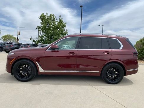 Used 2025 BMW X7 xDrive40i w/ Premium Package AWD/4WD image 2